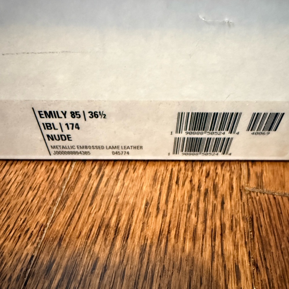 Jimmy Choo Emily 85 Nude embossed leather heels.
New in box. Size 6.5
STUNNING - Picture 11 of 13